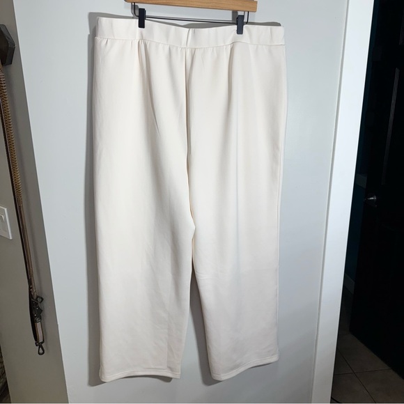 Fabletics  Plush Interlock Wide Leg Pant Size 4x NWT Brand New - Picture 9 of 13